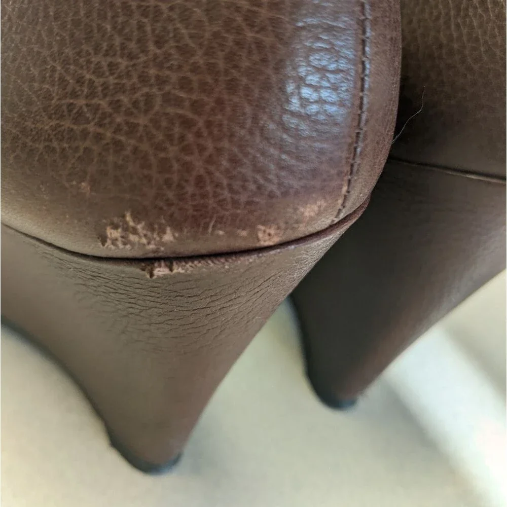 Banana Republic wedge peep toe brown leather shoes w/ buckle, size 9